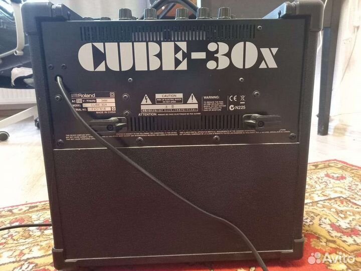Комбоусилитель roland cube 30x