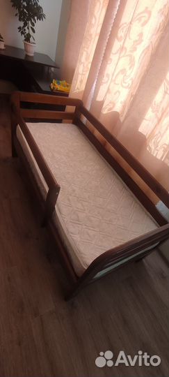 Детская кровать с матрасом бу