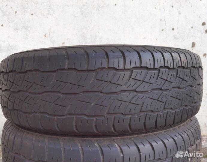 Bridgestone Dueler H/T 687 215/70 R16 99H