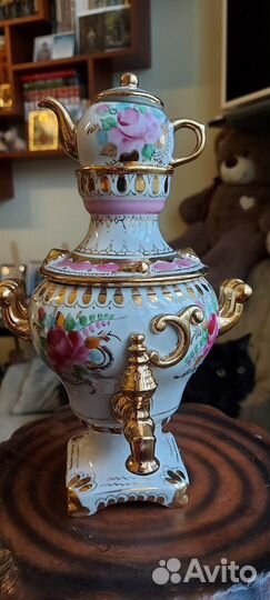 Самовар фарфоровый гжель