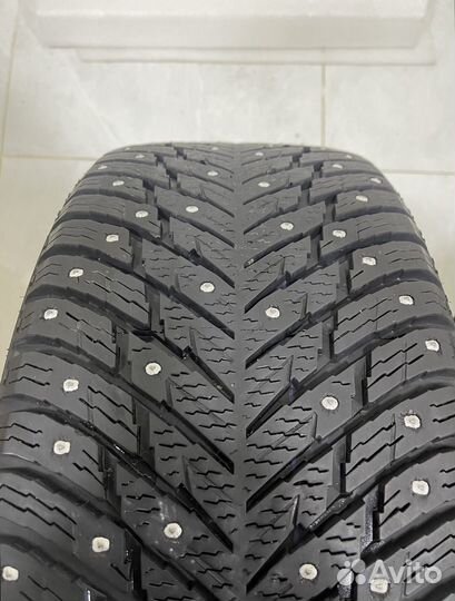 Nokian Tyres Hakkapeliitta 10 235/45 R18 98T