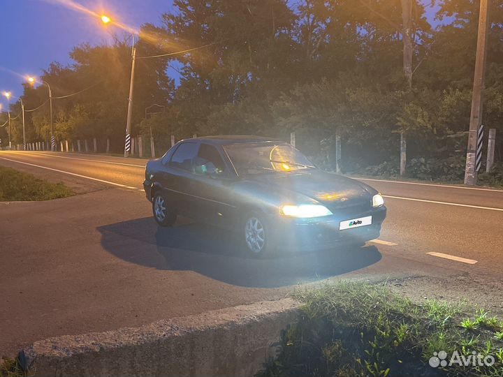 Opel Vectra 1.6 МТ, 1997, битый, 407 116 км