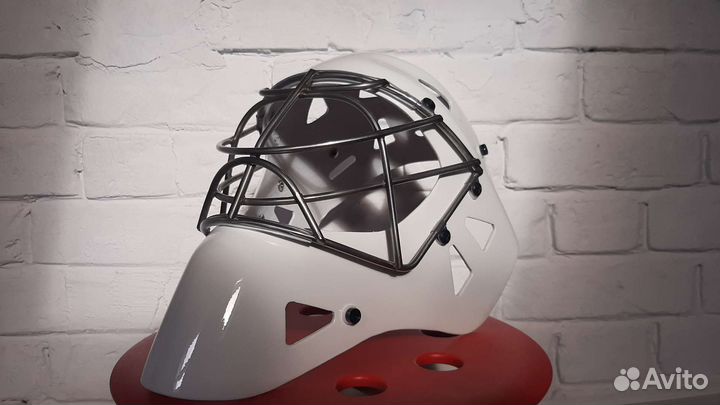 Новый вратарский шлем VRTmask матрица /Wall Retro