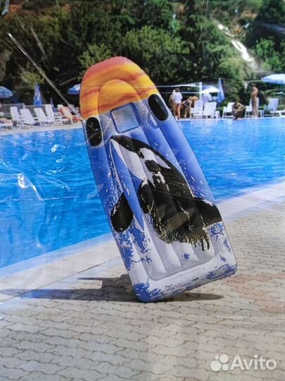 Надувной матрас в бассейн детский