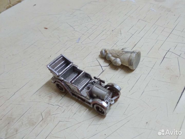 Солдатики, дед мороз, машинка