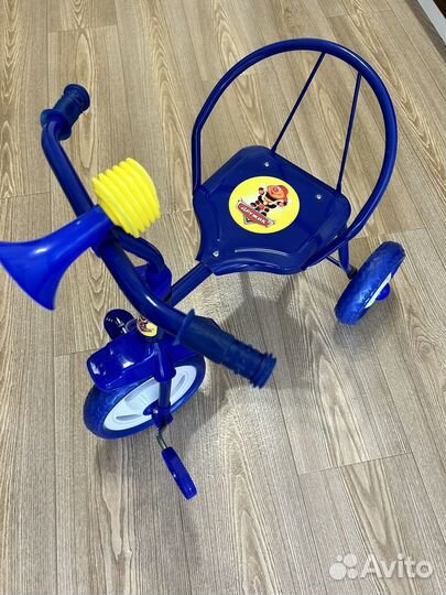 Трехколесный велосипед