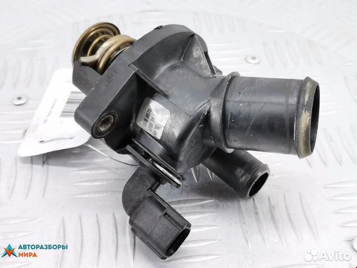 Корпус термостата Ford Mondeo 3 2002 1358178