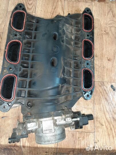 Впускной коллектор Крайслер 3.8