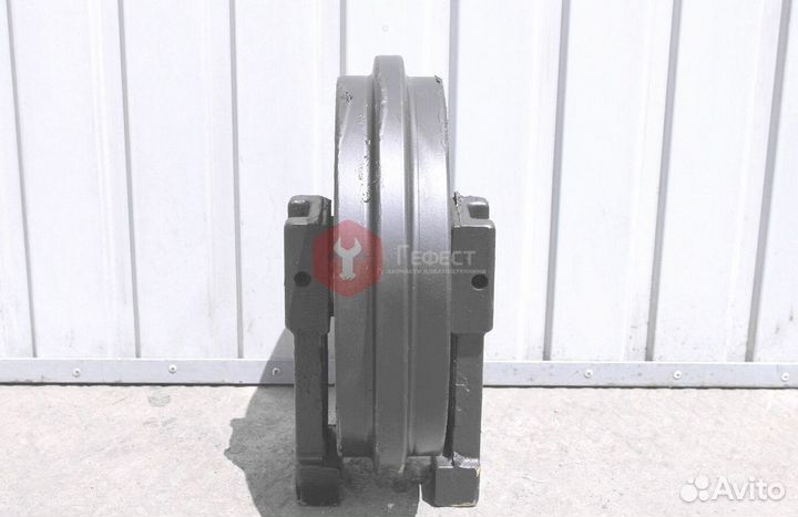 Колесо направляющее Hitachi ZX200-5G