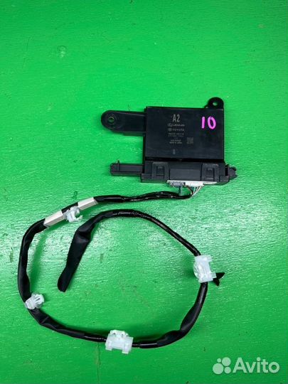 Блок управления комфортом Toyota Yaris mxph10