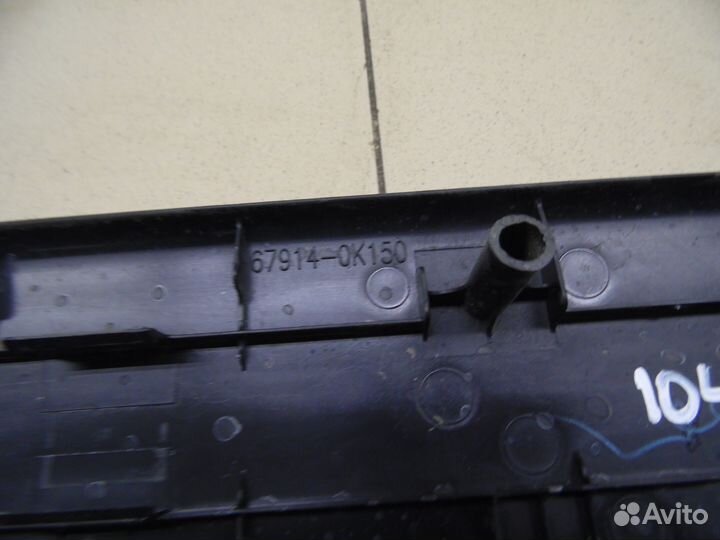 Накладка порога (внутренняя) Hi Lux 2015