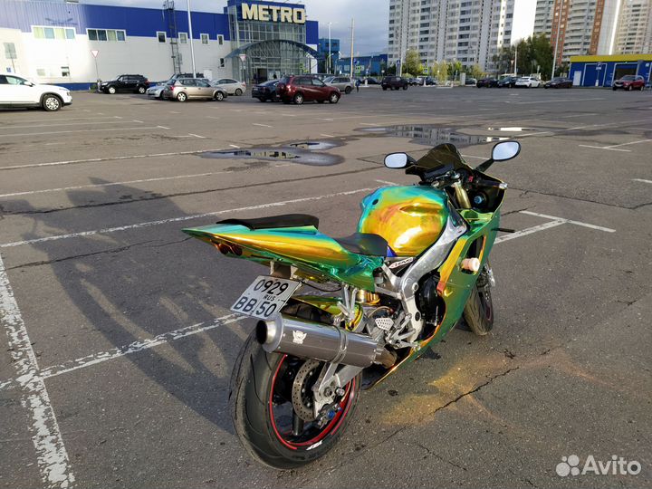 Yamaha YZF R1