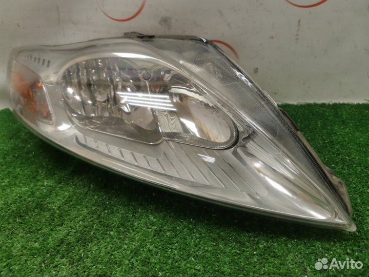 Фара галогеновая передняя правая Ford Mondeo 4