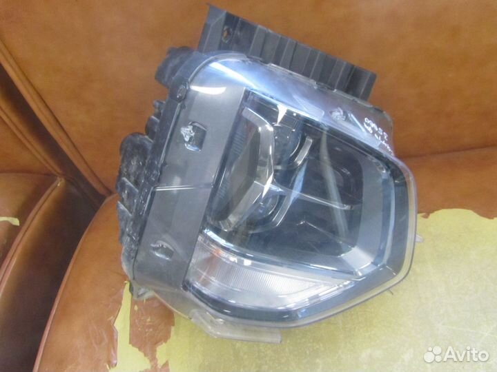 Фара правая Hyundai Santa Fe 4 92102S1110