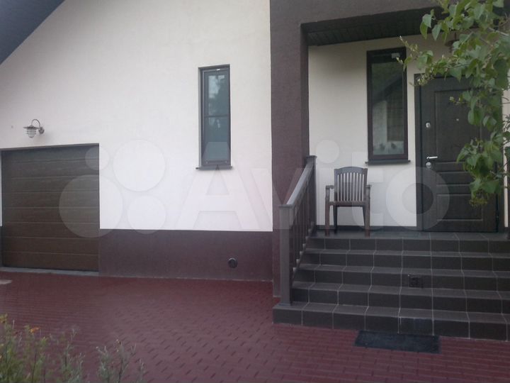 Коттедж 165 м² на участке 11 сот.