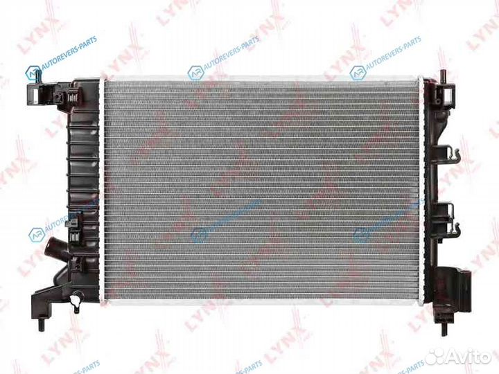 RB-2987 Радиатор охлаждения паяный MT