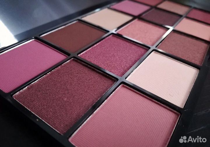 Новые тени Revolution, в слюде