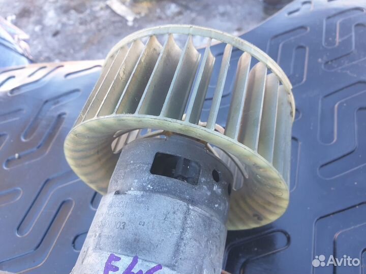 Моторчик отопителя печки BMW 3 E46 бмв 0130101103