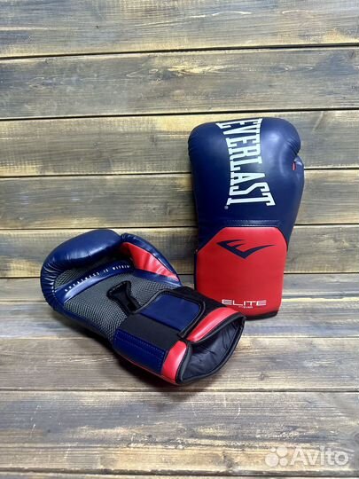 Боксерские перчатки