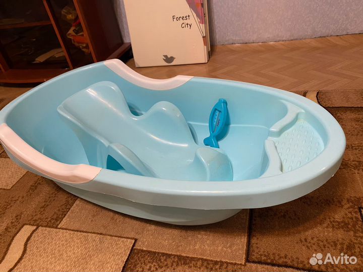 Ванночка для купания с горкой