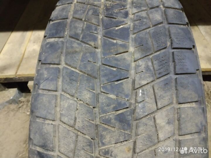 Bridgestone Blizzak DM-V1 275/65 R17