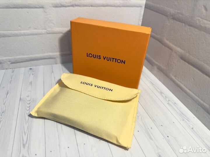 Louis vuitton кошелек