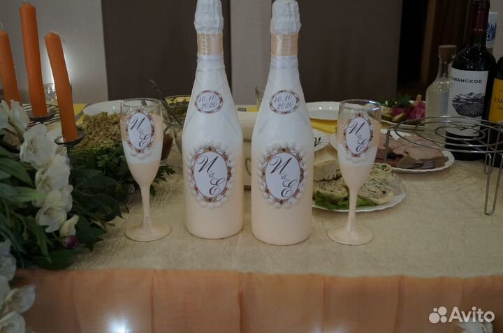 Бутылки на свадьбу и фотозоны