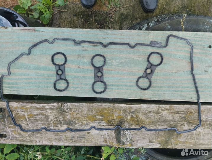 Клапанная крышка BMW X5 E70 n52b30