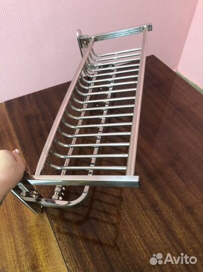 Полка откидная с держателем полотенец