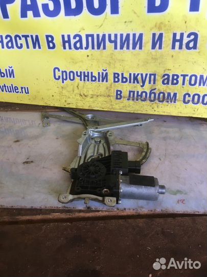 Стеклоподъемник передний правый Opel Astra H