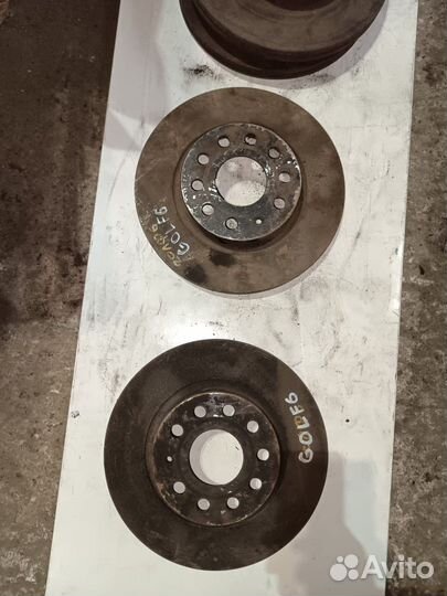 Диски передние тормозные Volkswagen Golf 6