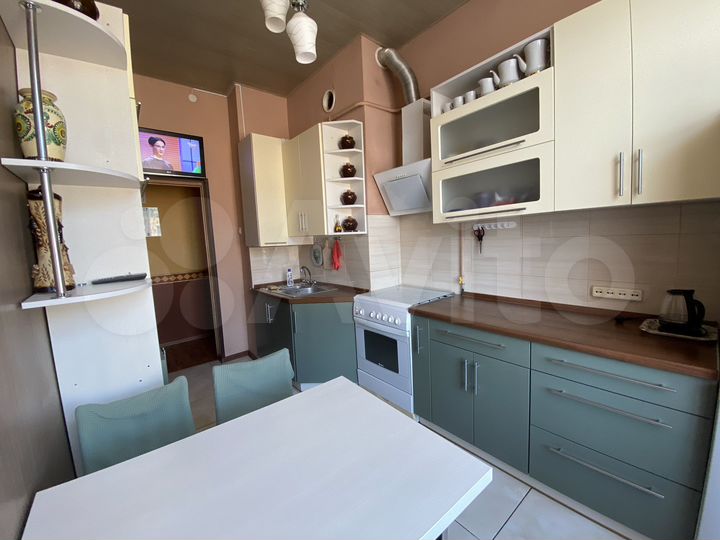 2-к. квартира, 58 м², 3/3 эт.