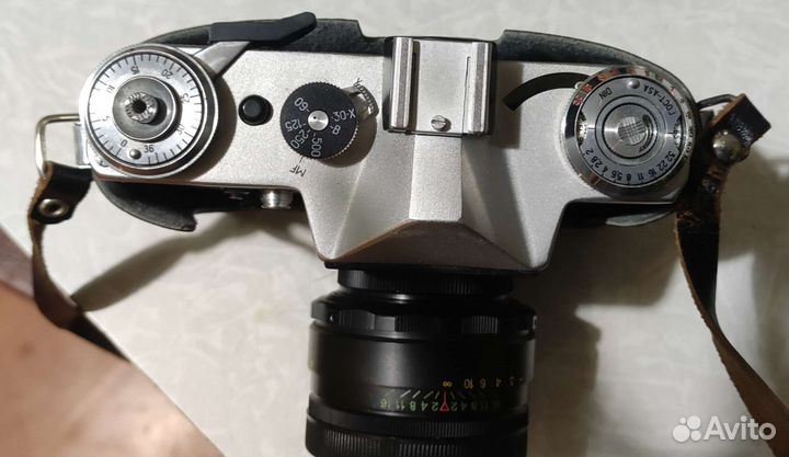 Зеркальный фотоаппарат Зенит Е