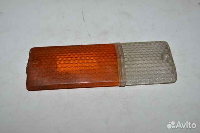 Стекло подфарника ваз 2106 левый (белое+желтое)