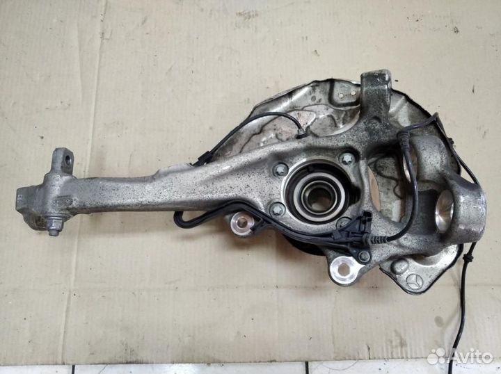 Кулак поворотный передний левый w253 GLC-class