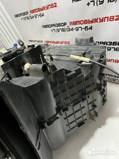 Корпус отопителя Ford Fusion 2002