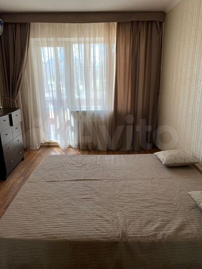 2-к. квартира, 64 м², 1/9 эт.
