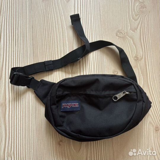 Сумка на пояс Jansport черная