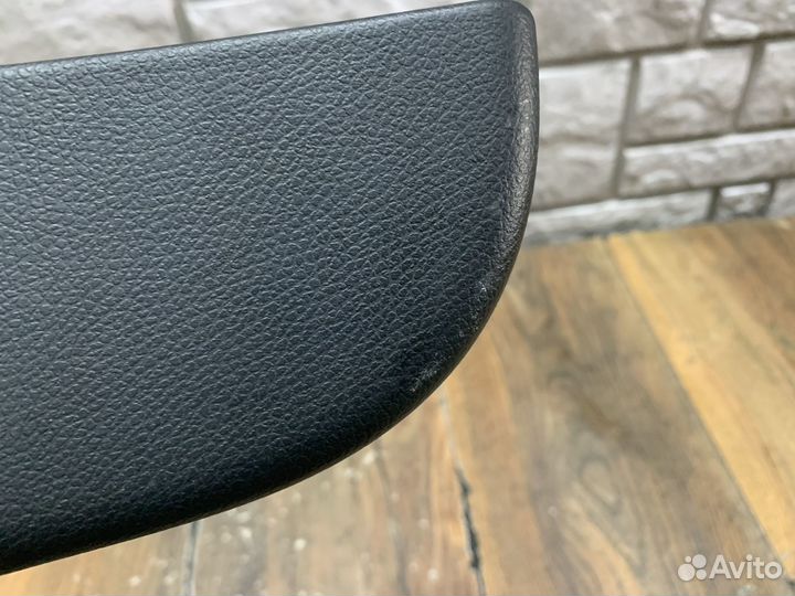 Mercedes Benz AMG A45 W176 Обшивка двери багажника