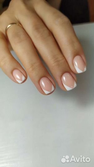 Маникюр и педикюр