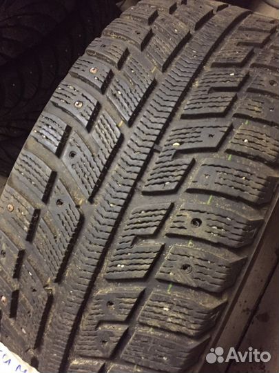 Kumho I'Zen KW22 215/55 R16
