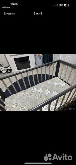 Детская кроватка с маятником