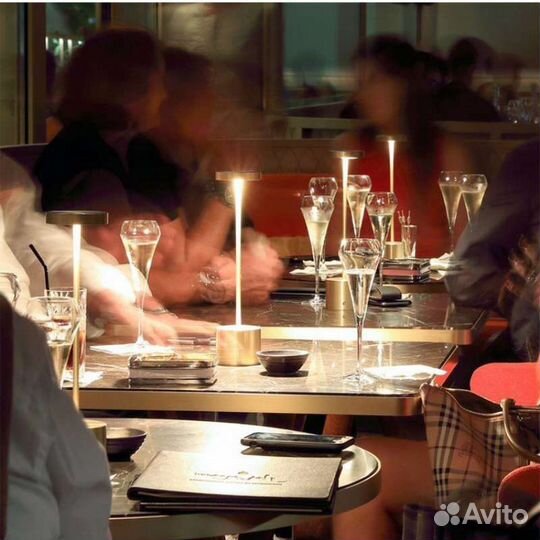 Беспроводная настольная лампа