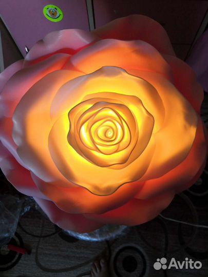 Светильник роза из изолона