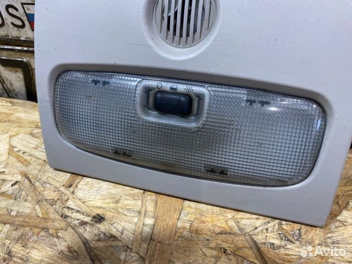 Плафон подсветки салона Ford Focus универсал 1.8