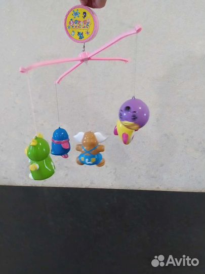 Игрушки на детскую кроватку