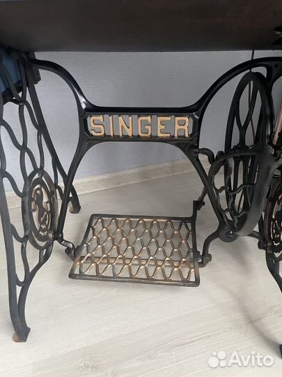 Швейная машинка Singer