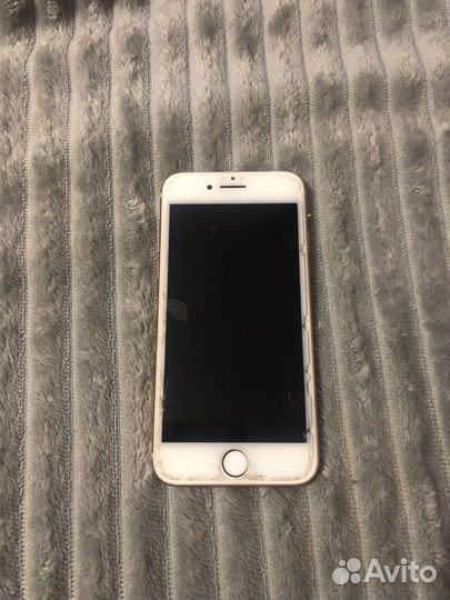 Телефон iPhone 8