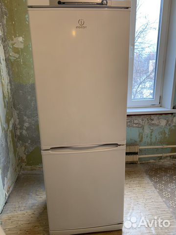 Холодильник бу indesit