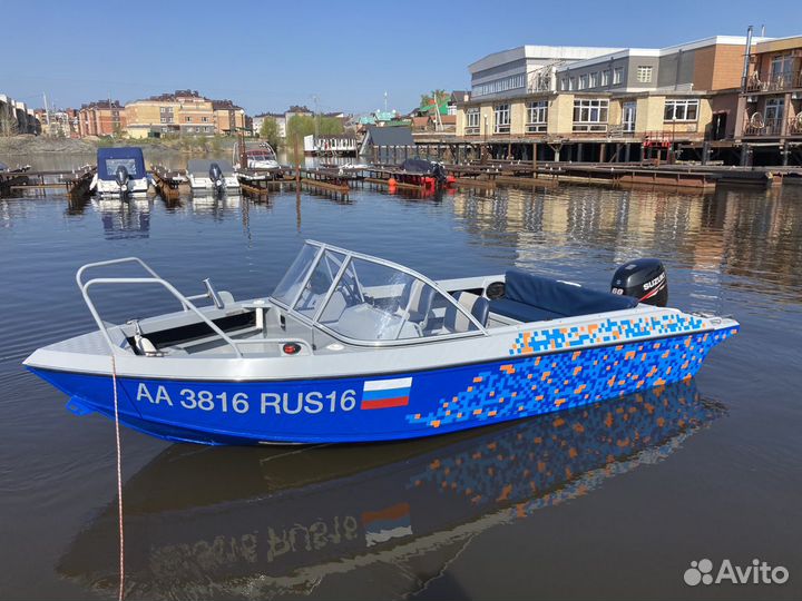 Катер с мотором Suzuki DF60A